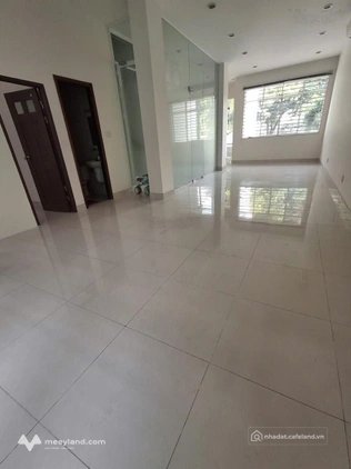 Cho thuê văn phòng: Cho thuê văn phòng khu Him Lam sàn trống 110m2 giá 20tr lh 0