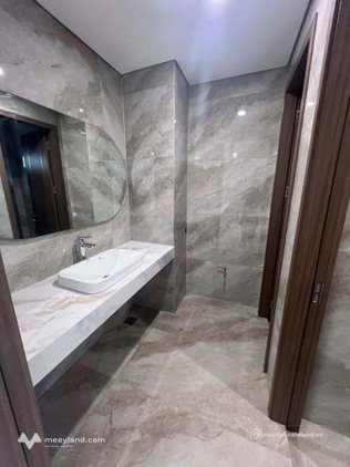 Cho thuê văn phòng: Cho thuê văn phòng sàn trống 150m2 giá 20tr lh 0909934237