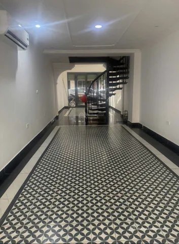 Cho thuê mặt bằng: Cho thuê Mặt bằng kinh doanh 200m2 x 3 tầng mặt phố Ngô Thì N