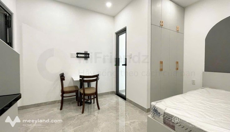 Cho thuê phòng trọ: Cho thuê studio ban công full NT mới 100% - chỉ tính điện 4k
