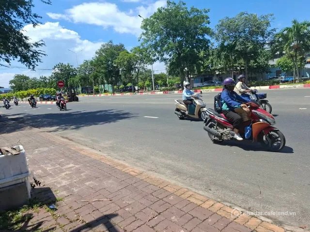 Cho thuê mặt bằng: Cho thuê Mặt bằng kinh doanh 100m2 giá 15 triệu tại Đường 2/9