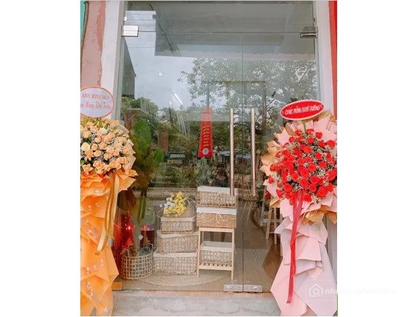 Cho thuê mặt bằng: Cho thuê MBKD vị trí đẹp đầu đường Huỳnh Thúc Kháng (P.Đông