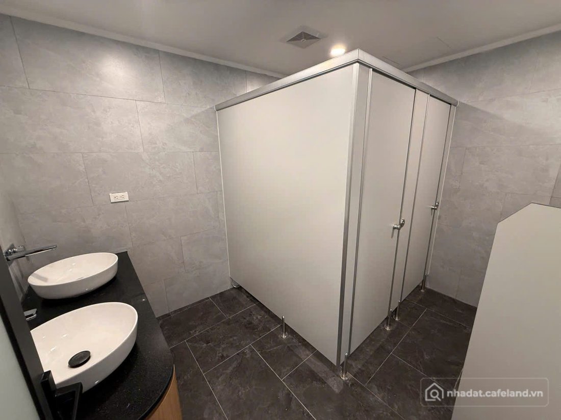 Cho thuê văn phòng: Cho thuê văn phòng: Cho thuê Văn phòng 340m2 giá 80 triệu tạ