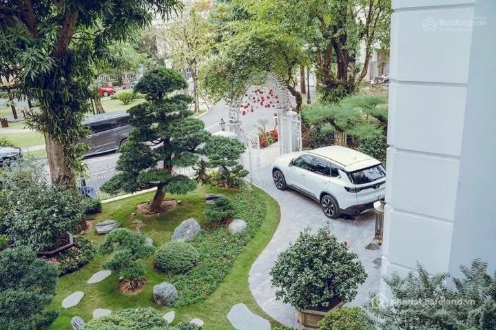 Bán căn hộ Mini, Dịch vụ: Bán Tòa nhà - Building 230m2 có sẵn 230 m2 thổ cư giá