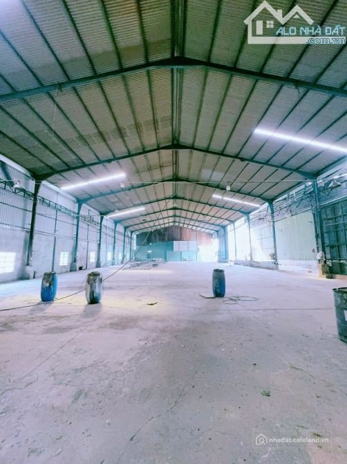 Bán kho, nhà xưởng: X038 Bán nhà xưởng đã chuyển đổi lên đất SkC 100% Thuộc Phườ
