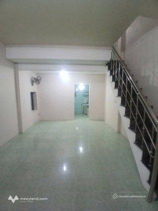Cho thuê mặt bằng: Cho thuê nhà 2 tầng xinh xắn tại Phạm Cự Lượng, giá chỉ 7.5 t