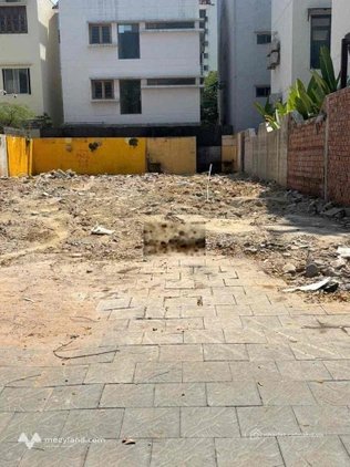 Cho thuê nhà riêng: Cho thuê lô đất mt hồ nghinh ngang 10m giá tốt