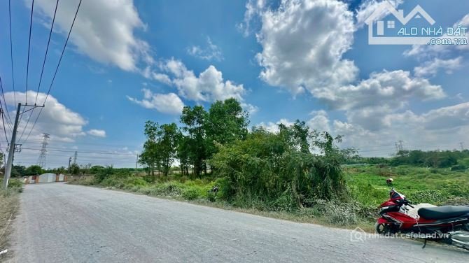 Bán đất nông, lâm nghiệp: Bán lô đất gần 5000m2 qui hoạch SKC khu Havas Thiện Tâ