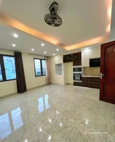 Cho thuê nhà riêng: Cho thuê nhà riêng: Cho thuê nhà 7 tầng THANG MÁY ngõ 120 TR
