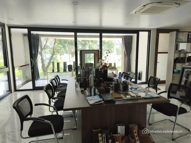 Cho thuê văn phòng: Cho thuê văn phòng: Cho thuê Văn phòng 250m2 giá 50 triệu tạ