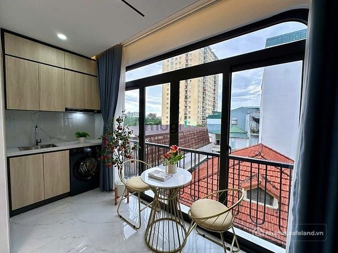 Nhà hàng - Khách sạn: Cầu Giấy View Đỉnh Mới Tinh Full Đồ Thang Máy Ban Công Giá