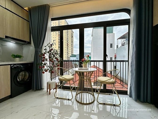Nhà hàng - Khách sạn: Ngã Tư Sở Mới Tinh Full Đồ Thang Máy Ban Công View Đỉnh