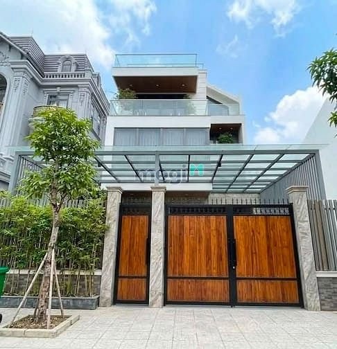 Nhà phố: 𝐕𝐢𝐥𝐥𝐚 𝐍𝐠𝐮𝐲𝐞̂̃𝐧 𝐕𝐚̆𝐧 𝐇𝐮̛𝐨̛̉𝐧𝐠 - 𝐐𝐮𝐚̣̂𝐧 𝟐 - 𝐂𝐡
