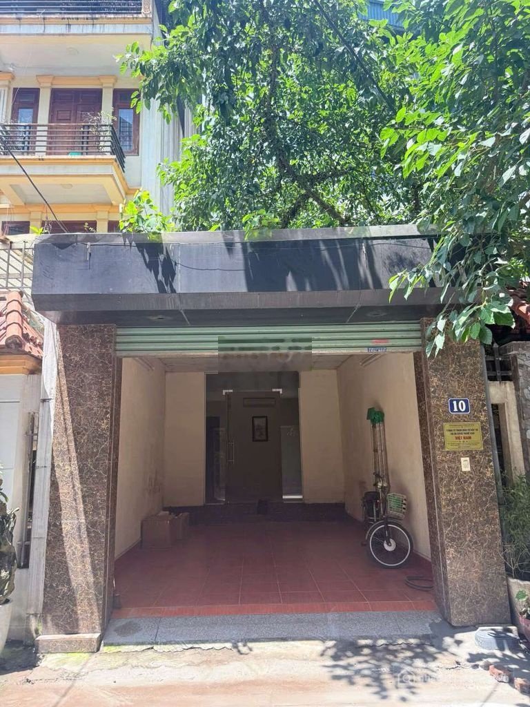 Nhà riêng: Cho thuê nhà nguyên căn phố Phú Viên Bồ Đề Long Biên