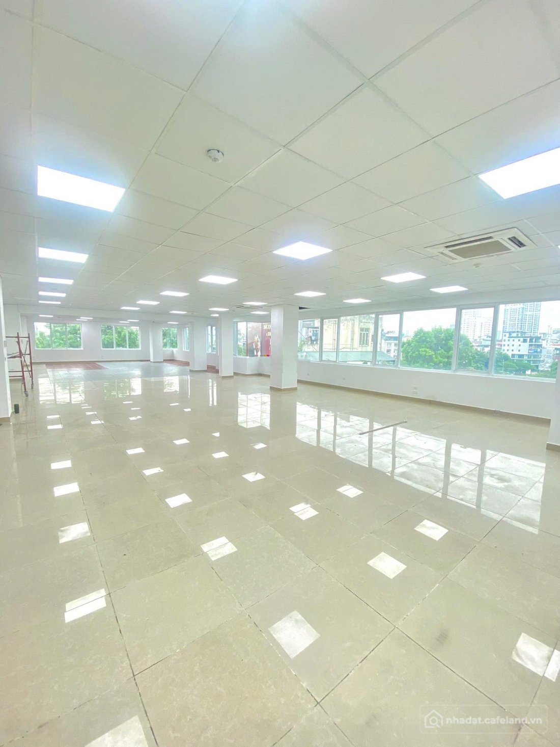 Văn phòng: Văn phòng Quận Đống Đa. 85m2 giá chỉ 25 triệu/tháng, hai mặt thoáng