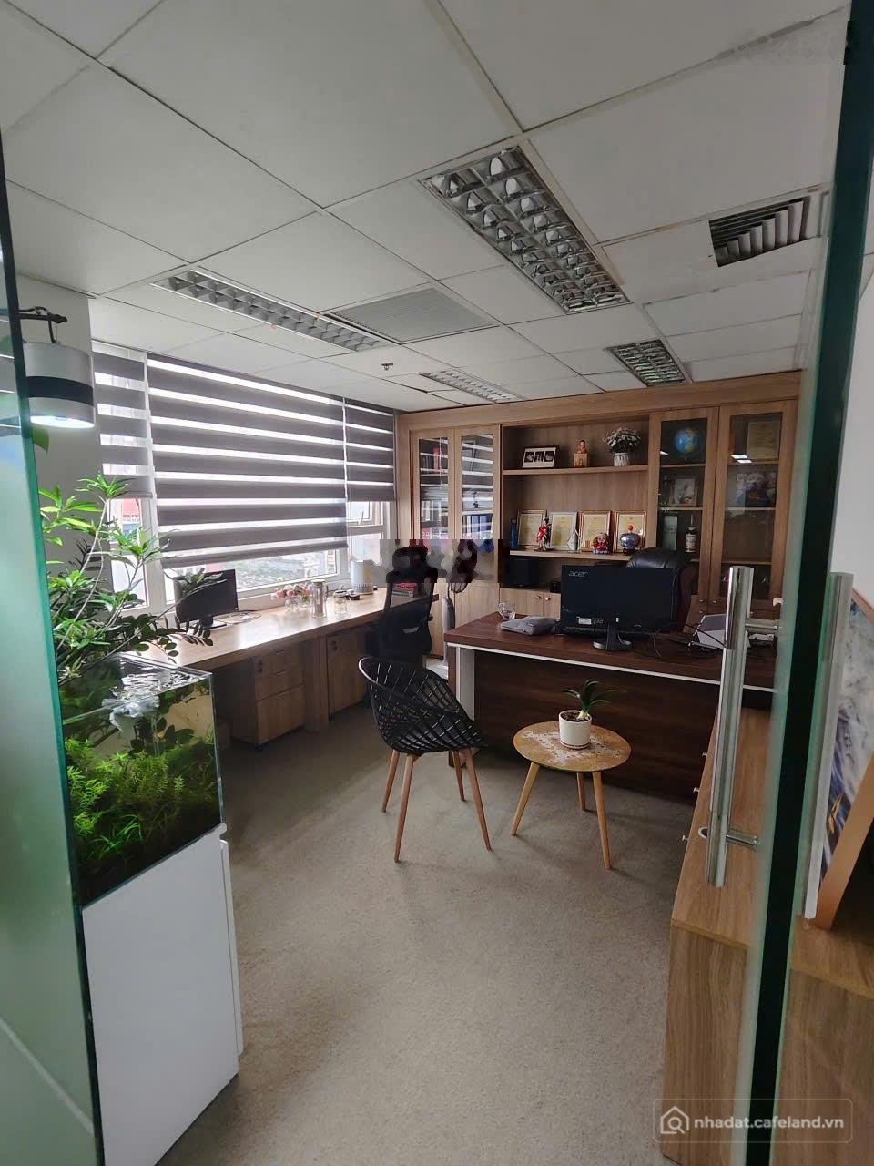 Văn phòng: Cho thuê văn phòng tại Giải Phóng, giá cực tốt 16 triệu, 120m2