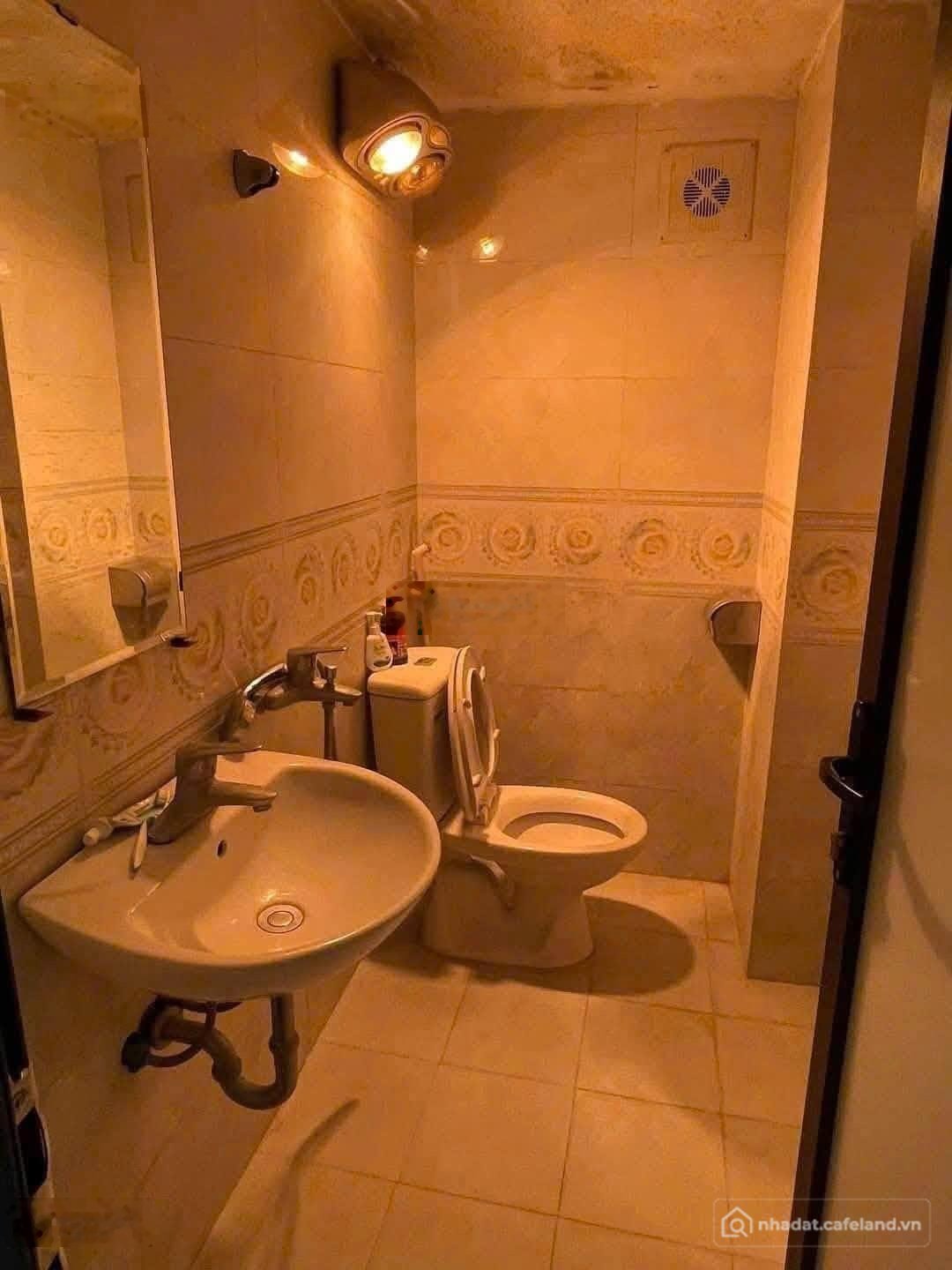 Nhà riêng: Cho thuê nhà nguyên căn Bạch Mai, nhà đẹp, vào ở ngay, ngõ thoáng sán