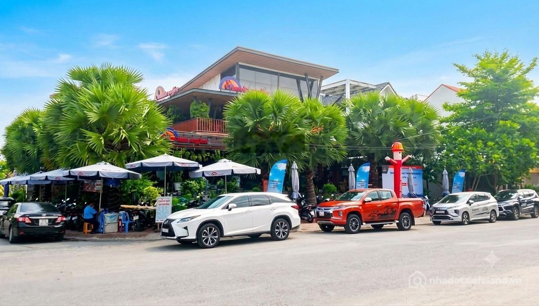 Nhà riêng: Cho thuê mặt bằng đẹp 2 mặt tiền KDC Thới An, Lê Thị Riêng 20x20m giá