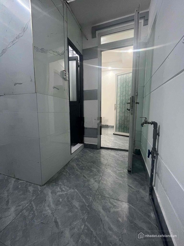 Phòng trọ: Căn Hộ Dịch Vụ Cao Cấp Có Bãi Xe Ô Tô