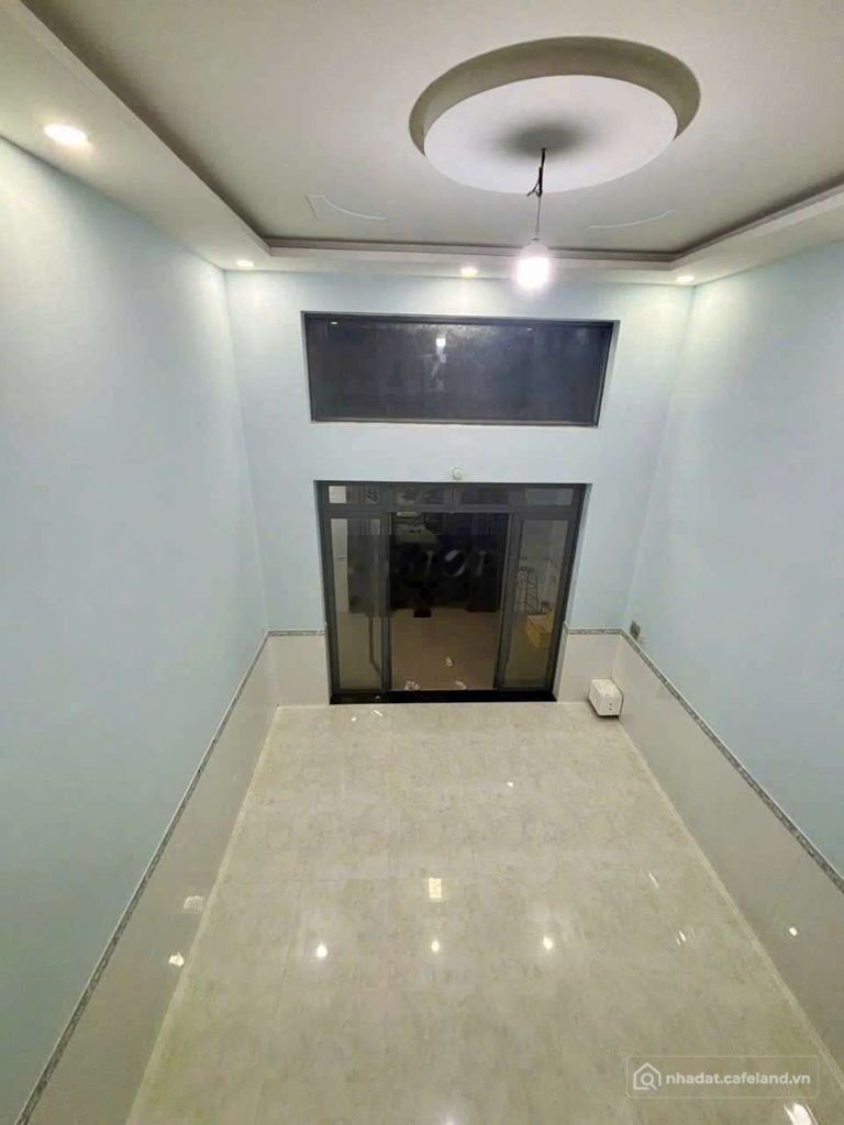 Nhà riêng: Cho thuê nhà gần chợ bình long, 12 triệu, 3 tầng, 3pn, ngag 5m dài 16