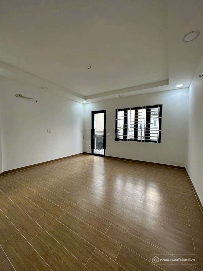 Nhà riêng: Cho thuê nhà 1/lê văn quới - 3 tầng - 14trieu - 4pn - có nội thất