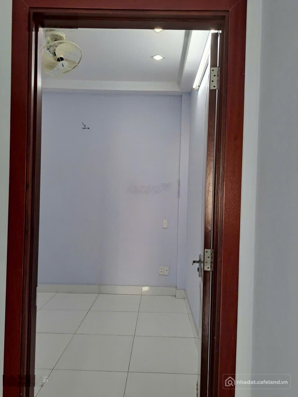 Nhà riêng: Nhà phố 3 lầu cho thuê tại Tân Mỹ cạnh Phú Mỹ Hưng