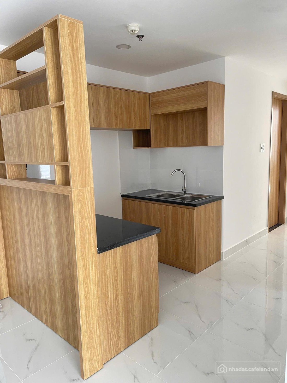 Căn hộ chung cư: Cho thuê căn 2PN 2WC 68m2 sẵn máy lạnh, rèm tủ lạnh 9tr ở liền