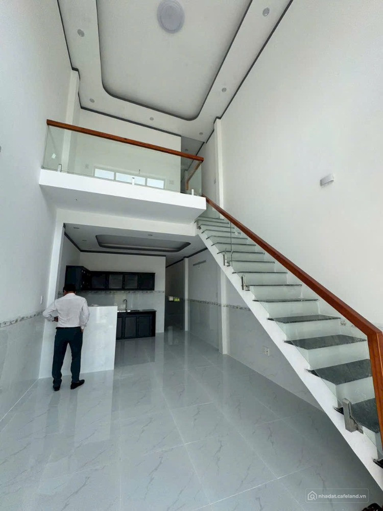 Cần Bán Gấp Nhà Gác Lửng 3 Phòng Ngủ , Sổ Hồng Riêng Thổ Cư Giá 1 tỷ 350 Triệu