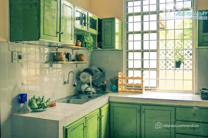 Bán nhà hàng - Khách sạn: Căn homestay kẹt ngân hàng cần bán gấp rẻ nhất cung đư