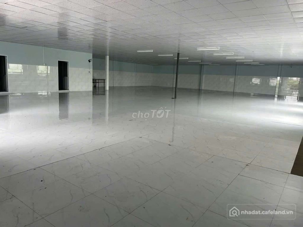 Mặt bằng: Nhà xưởng 500 m2 cần cho thuê còn rất mới , sạch đẹp. Ngay P1, TPTV.