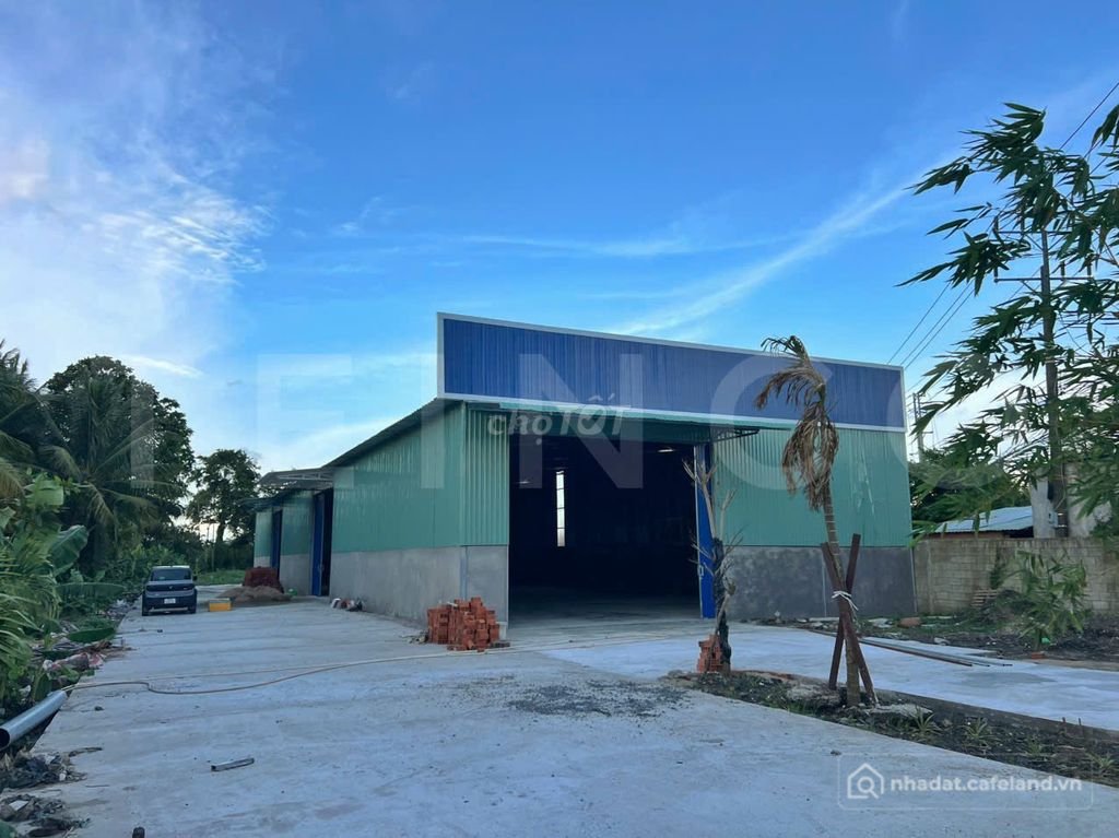 Văn phòng: Kho xưởng 700 m² có sân bãi rộng, kho nội bộ đường Quốc Lộ 91