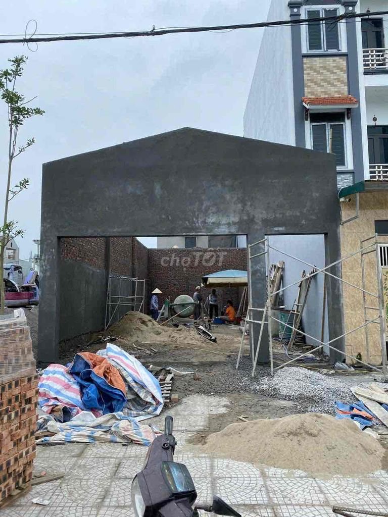 Văn phòng: cho thuê cửa hàng hoặc kho xưởng