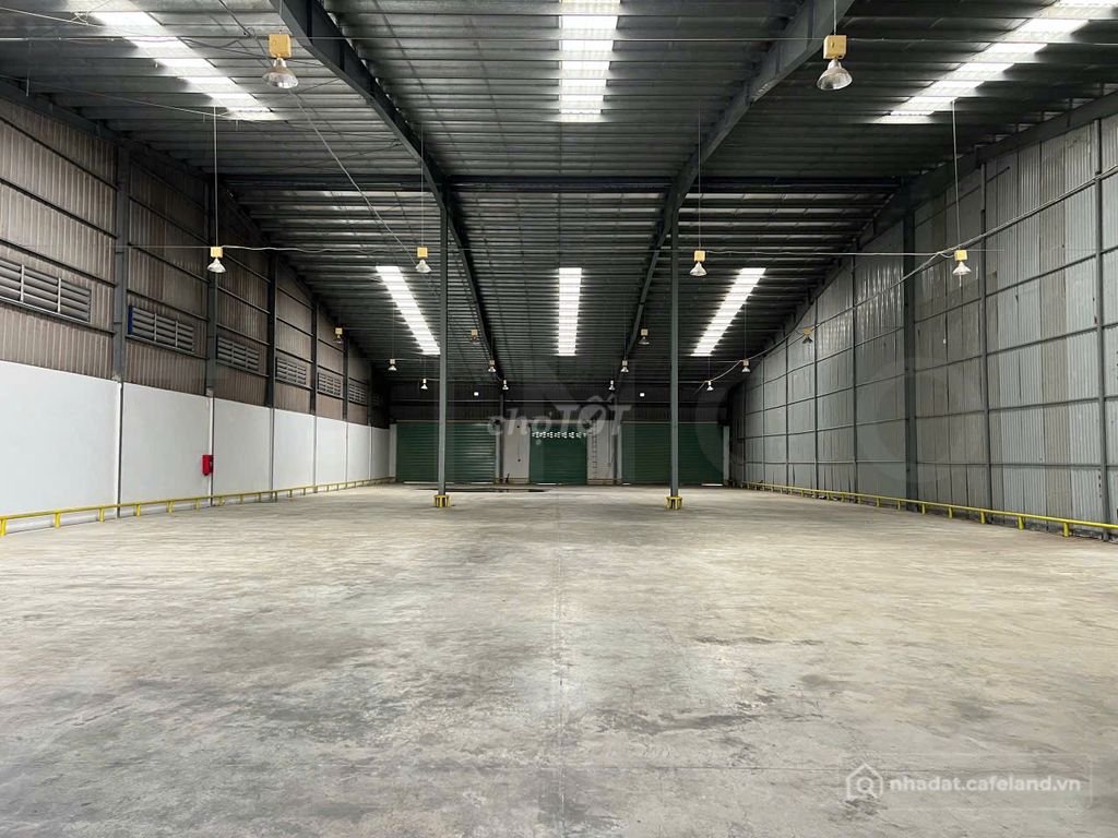 Văn phòng: Kho xưởng 1.440 m² có DOCK có sân bãi rộng, trong KCN Tân Phú Thạnh