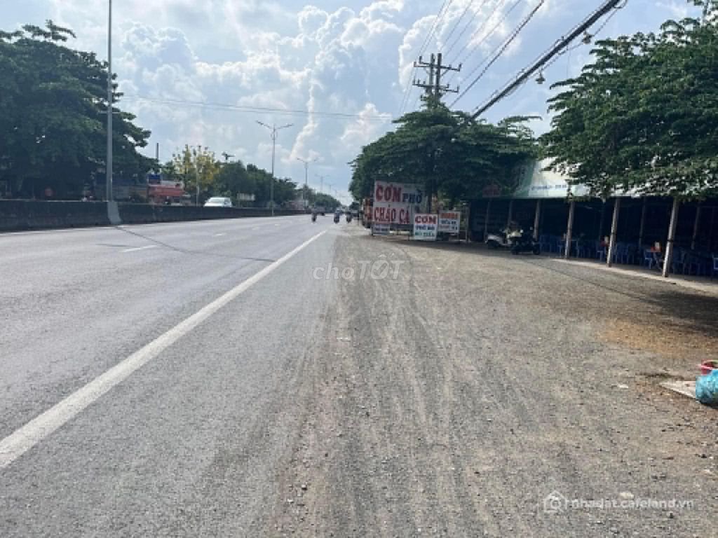 Văn phòng: CHO THUÊ MẶT BẰNG NGAY QUỐC LỘ 1A – DIỆN TÍCH 900M²