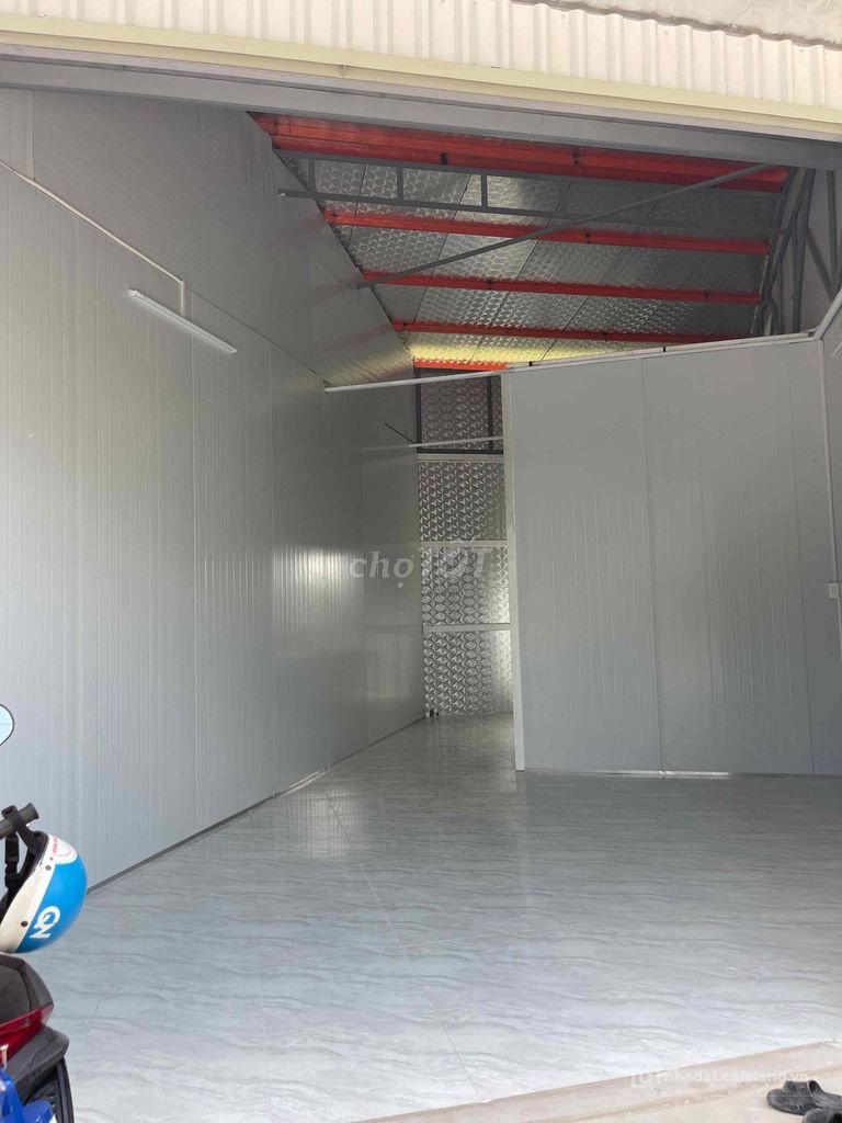 Văn phòng: cho thuê nhà cấp 4 mặt tiền kinh doanh