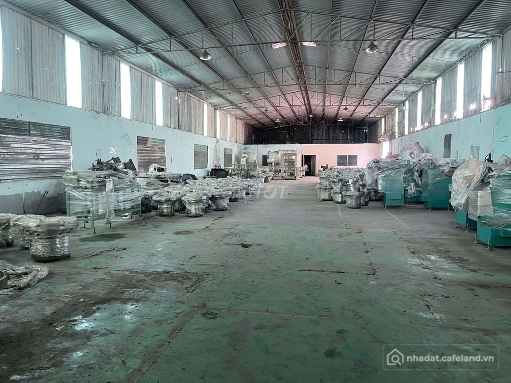 Văn phòng: Xưởng Thường Tân 1350m giá 50 triệu