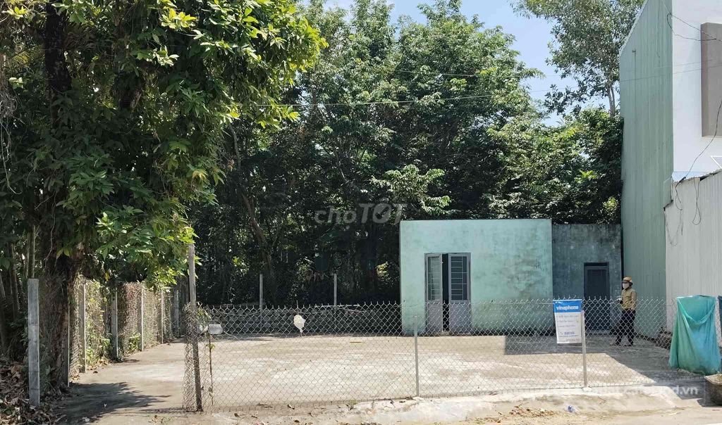 Văn phòng: cho thuê Mặt bằng ngã ba bà xù - Tiên Phước
