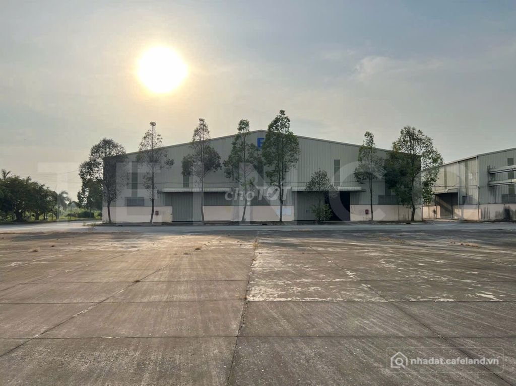 Văn phòng: Kho xưởng 6.700 m² PCCC và trạm điện 3 pha, Quốc Lộ 91, có đường thuỷ