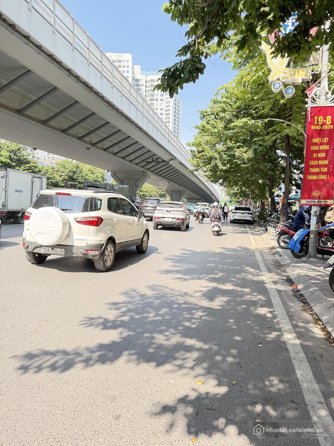 Văn phòng: Chính chủ cho thuê nhà mặt phố Minh Khai - HBT gần Time City: 125m2 x