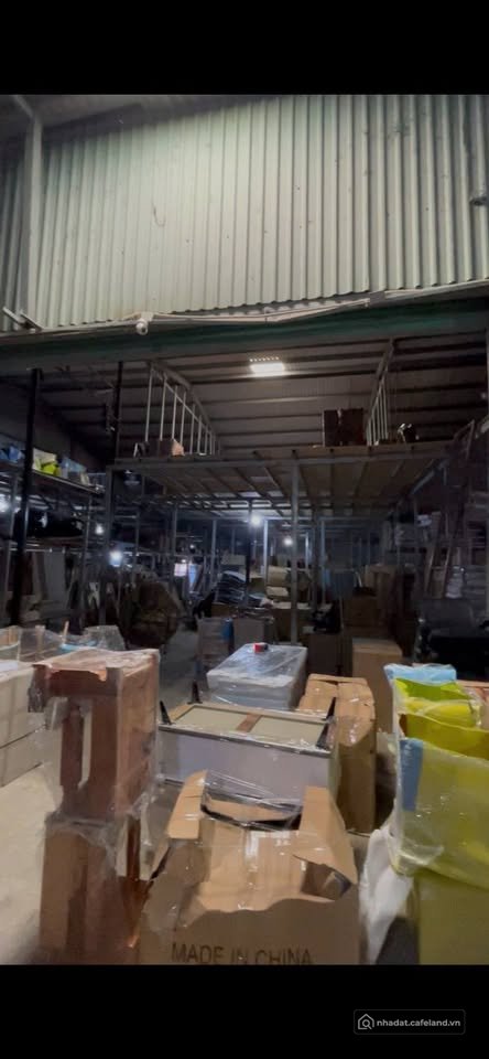 Bán kho, nhà xưởng: Bán kho xưởng mặt tiền đường 826, xã Long Trạch, huyện Cần Đ