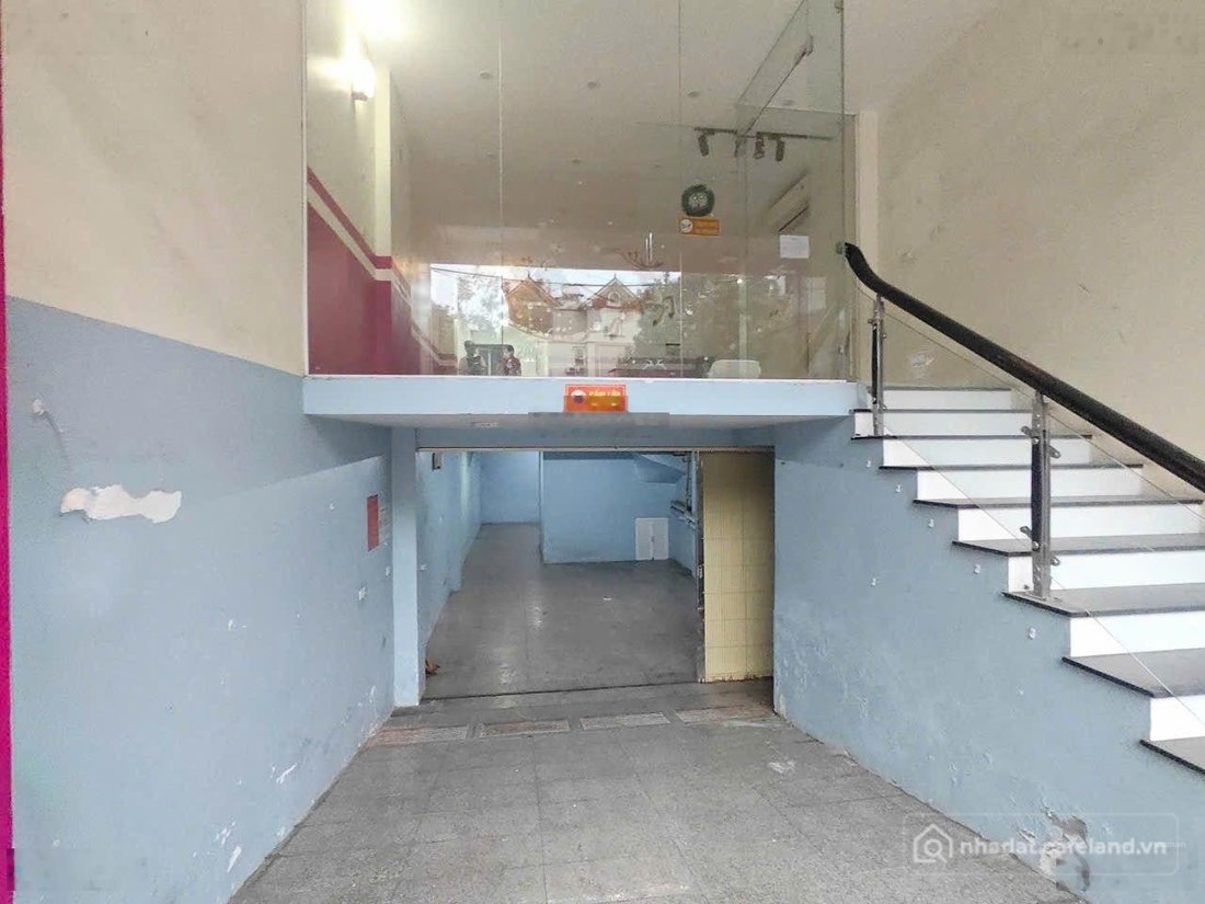 Văn phòng: Nguyễn Sơn - Cho thuê tòa nhà văn phòng - 90m² - 8 tầng thang máy