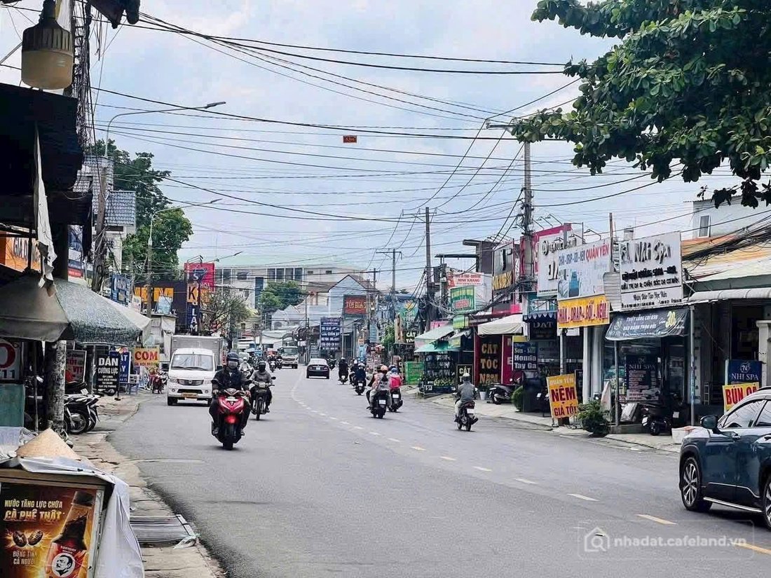 Mặt bằng: Cho thuê mặt bằng kinh doanh 200m2 mặt tiền Nguyễn Khuyến, Trảng Dài