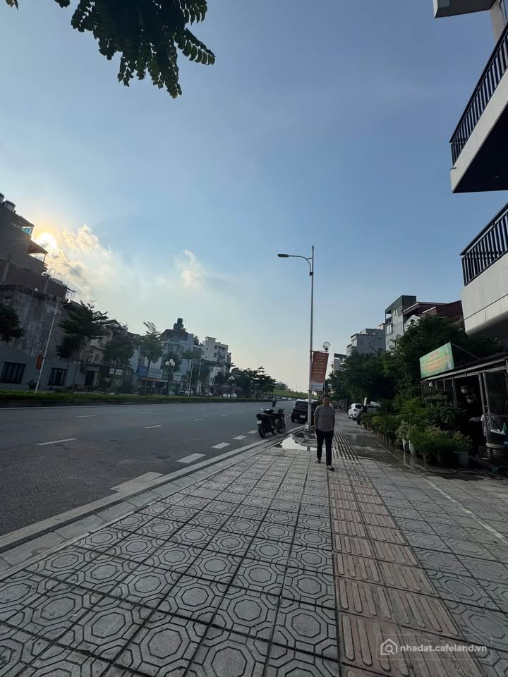 Mặt bằng: Cho thuê mặt bằng kinh doanh đắc địa tại Lâm Hạ, Gia Lâm