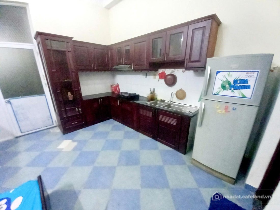 Phòng trọ: Cho thuê phòng trọ tầng trệt khu Trung Sơn: 30m2, full nội thất. 5 tr