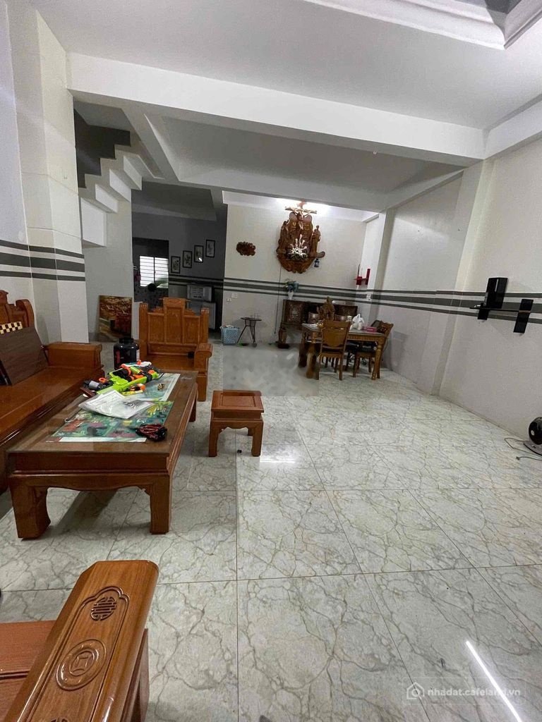 Phòng trọ: Nhà nguyên căn cho thuê