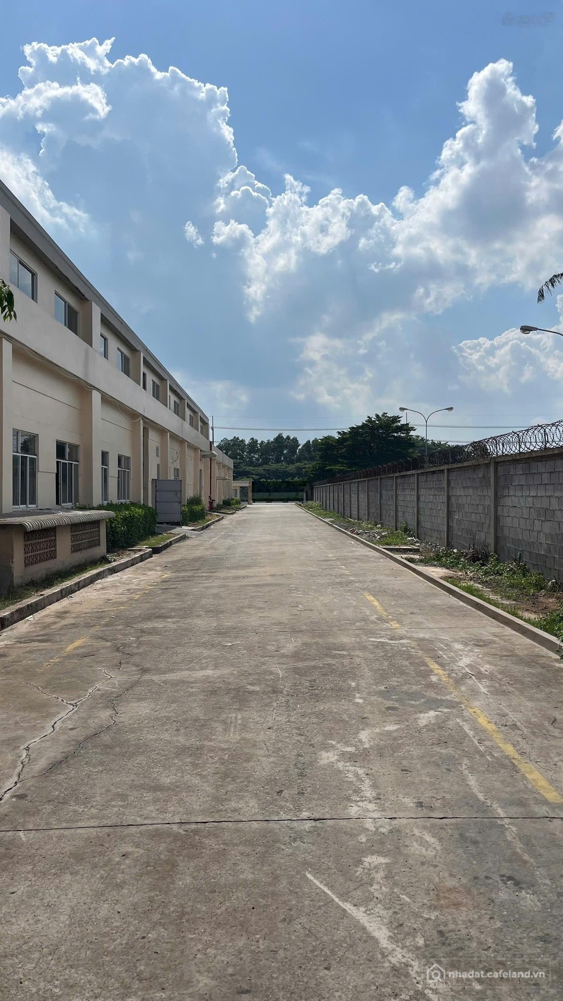 Bán kho, nhà xưởng: Cần bán xưởng trong KCN Bình Dương, diện tích 17900m2, xưởng