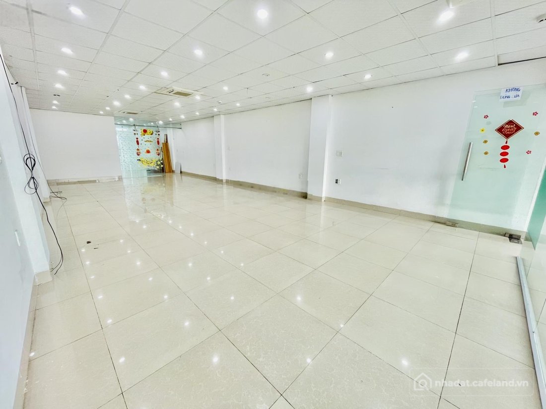 Văn phòng: HOT Vũ Tông Phan văn phòng 100m2 giá chỉ 18tr