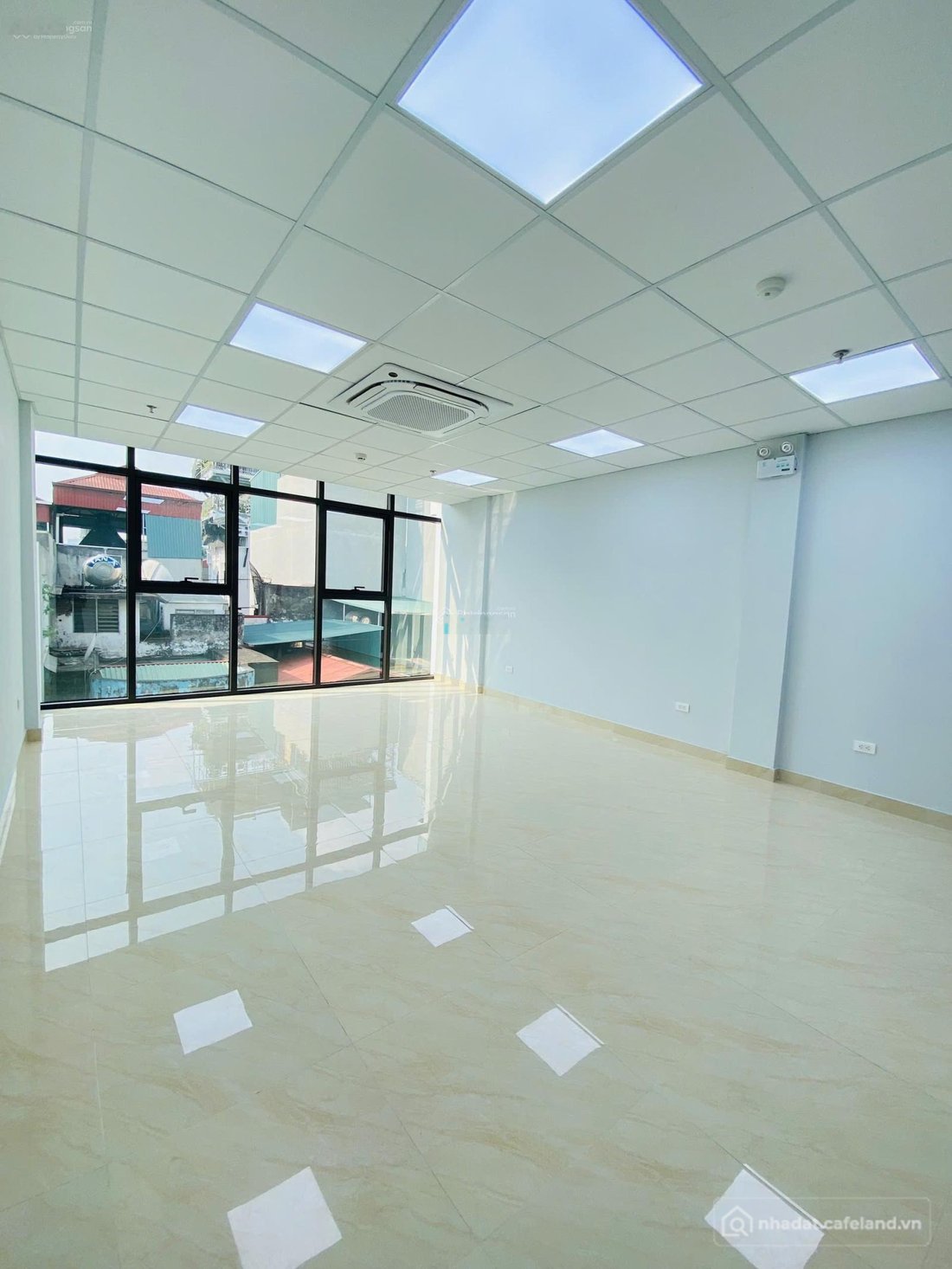 Văn phòng: Ưu đãi HOT ! Cho thuê văn phòng 50m2 giá 11tr/th tại Nguyên Hồng sàn