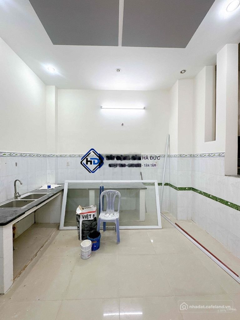 Nhà riêng: Nhà 3 lầu mặt tiền Lê Thị Riêng mới đẹp gần trung tâm