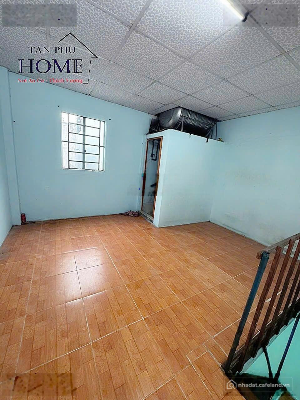 Nhà riêng: * Hẻm 2m Thoại Ngọc Hầu & Nguyễn Sơn, 4 x 14m, Cấp 4 + Gác "2PN + 2WC